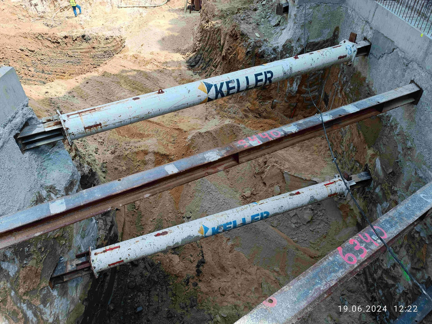 Postęp pracy inwestycji Żelazna 54, Warszawa Wola